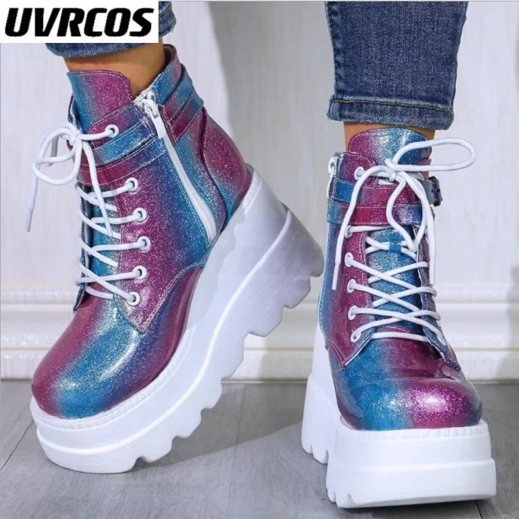 

Зимние Модные кожаные ботинки на высокой платформе, женские ботильоны на танкетке, новинка 2022, Женская обувь в стиле панк на высоком каблуке...