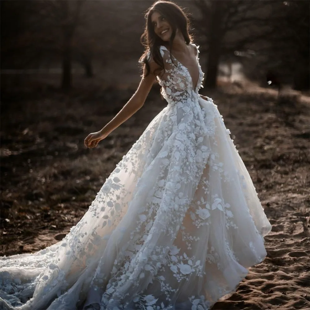 

Женское пляжное свадебное платье, Привлекательное платье с глубоким V-образным вырезом, коротким рукавом и 3D цветочной аппликацией, платье невесты с открытой спиной, 2021