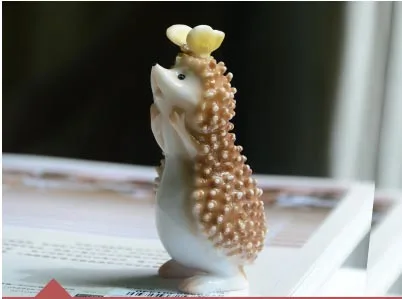 butterfly hedgehog Оригинальные подлинные сельские фермы животные милый забавный мультфильм Ежик рисунок модели растения микро-пейзаж настольные подарки - Цвет: butterfly hedgehog