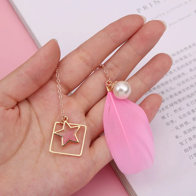 Рисунок 4 - кавайная металлическая Закладка с перьями и жемчугом