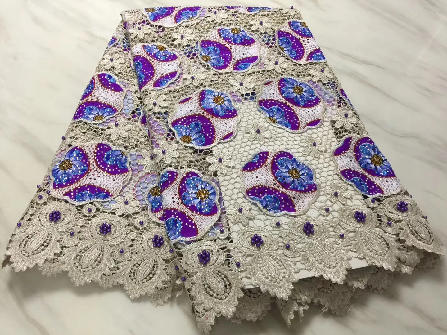 

2018 African Lace Fabric Beige High Quality African Tulle Lace Fabric 5Yards 3 d Flowers Embroidered Tulle Lace