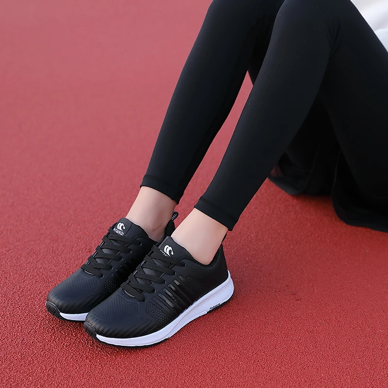 Теннисные туфли для женщин спортивная обувь женские удобные легкие тренажерного