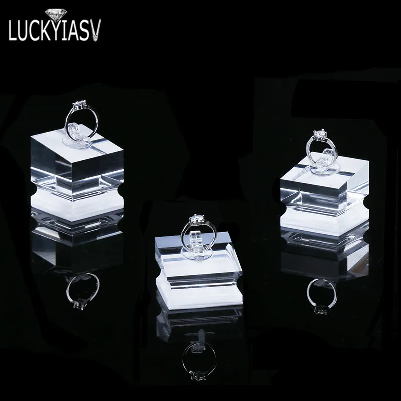 

Ring Clip 3 Size Jewelry Props Display Stand Transparent Acrylic Ring Seat Plexiglass Display Props Jewelry Display Ring Holder