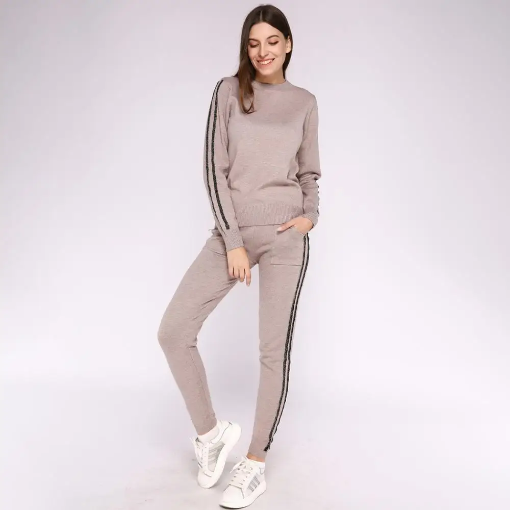 Женский трикотажный спортивный костюм эластичный топ и брюки в полоску сбоку