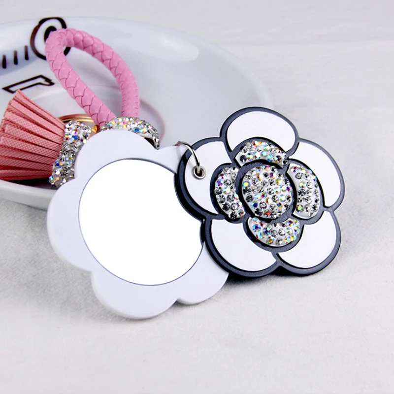 

Vanity Mirror Pendant Hand-set Diamond Plum-Shaped Rotating Portable Mirror Tassel Pendant Car Pendant Key Ring Metal