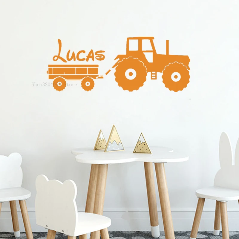 Виниловая наклейка на стену для мальчиков креативный трактор с именем под заказ
