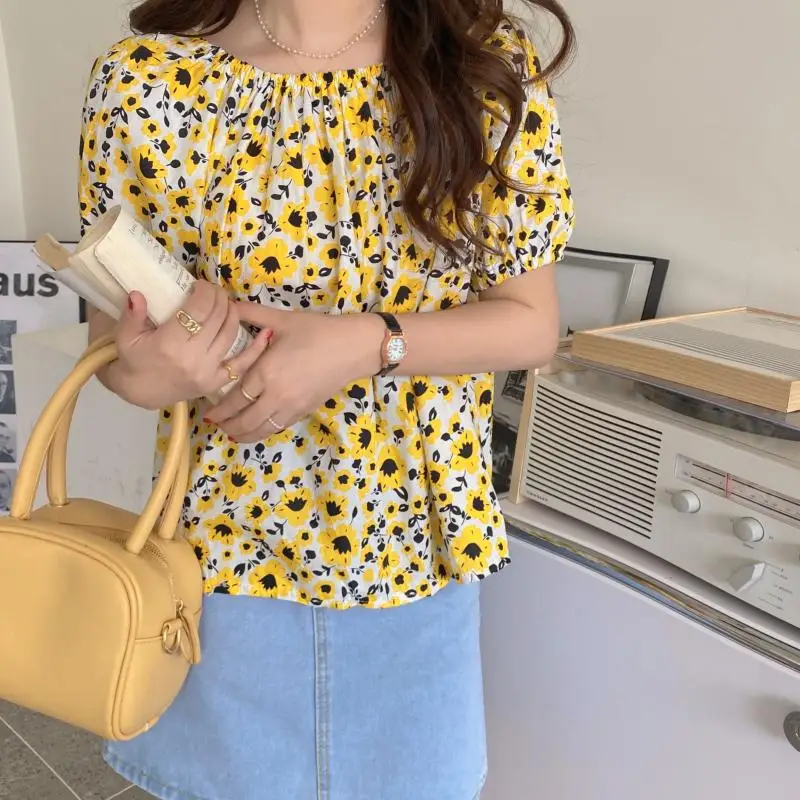 

Летняя женская рубашка Hzirip 2021 с коротким рукавом на одно плечо, винтажный Модный Повседневный Нежный французский цветочный дизайн, свободн...