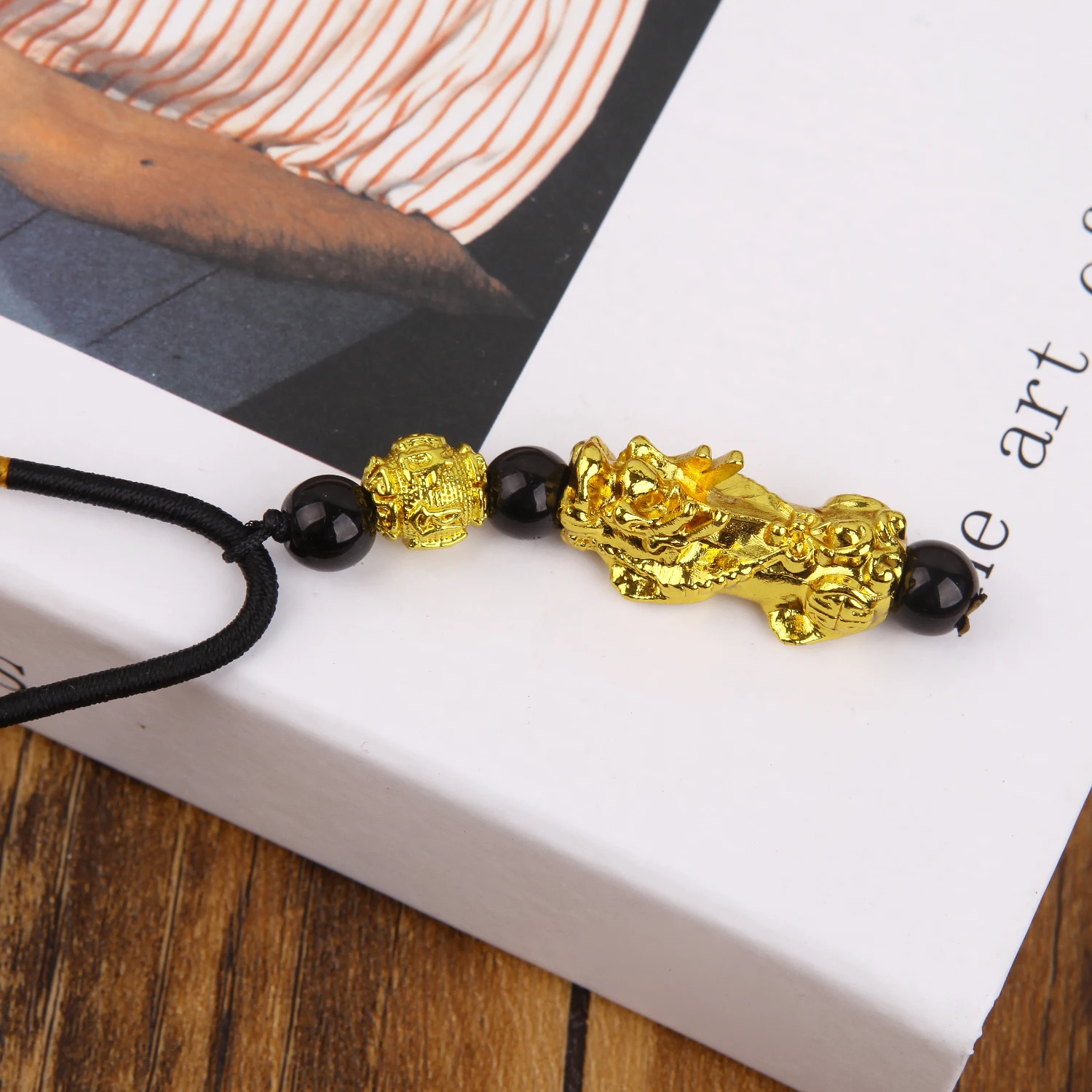 

Pixiu Pendant Necklace Symbol Wealth and Good Luck Charm Necklace Chinese Feng Shui Faith Obsidian Stone Beads Necklaces