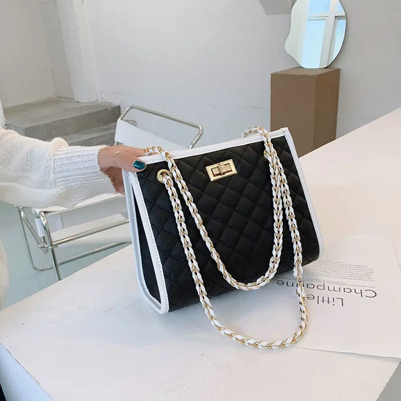 

2020 new women's small square bag fashion embroidery solid color chain women's versatile One Shoulder Messenger Bag FREE Wallet