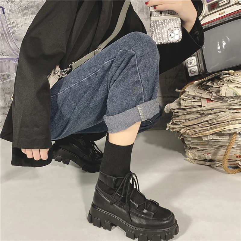 

Genuine Leather Women Lace Up Boots Platform Winter Warm Ankle Boots White Plus Size 35-44 Female Footwear New Fashion 2020