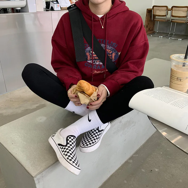 

BM8 Huang Zheng винтажный Печатный свитер с капюшоном и бархатной подкладкой женский зимний 2020 корейский Повседневный Свободный Топ w78194