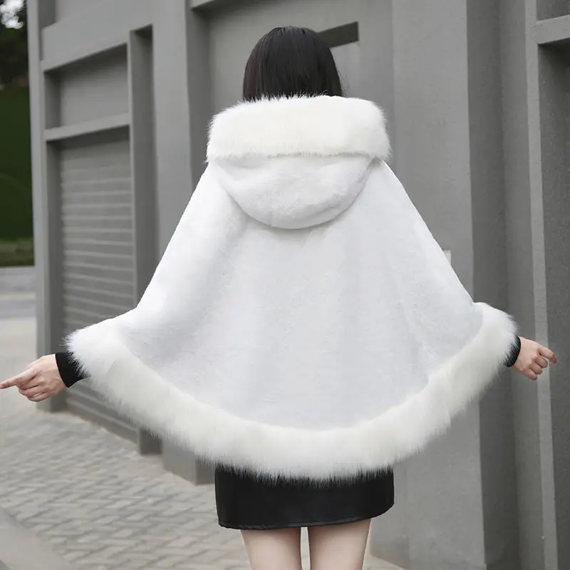 Женский жилет из искусственного лисьего меха черная осенне-зимняя куртка