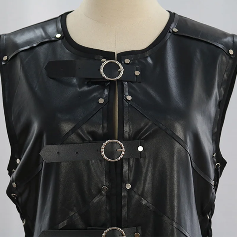 

Gothic Style Men's Medieval Vest Cosplay Costumes Renaissance Steampunk Victorian Costume Sleeveless Vest Tie Suit Long Vests