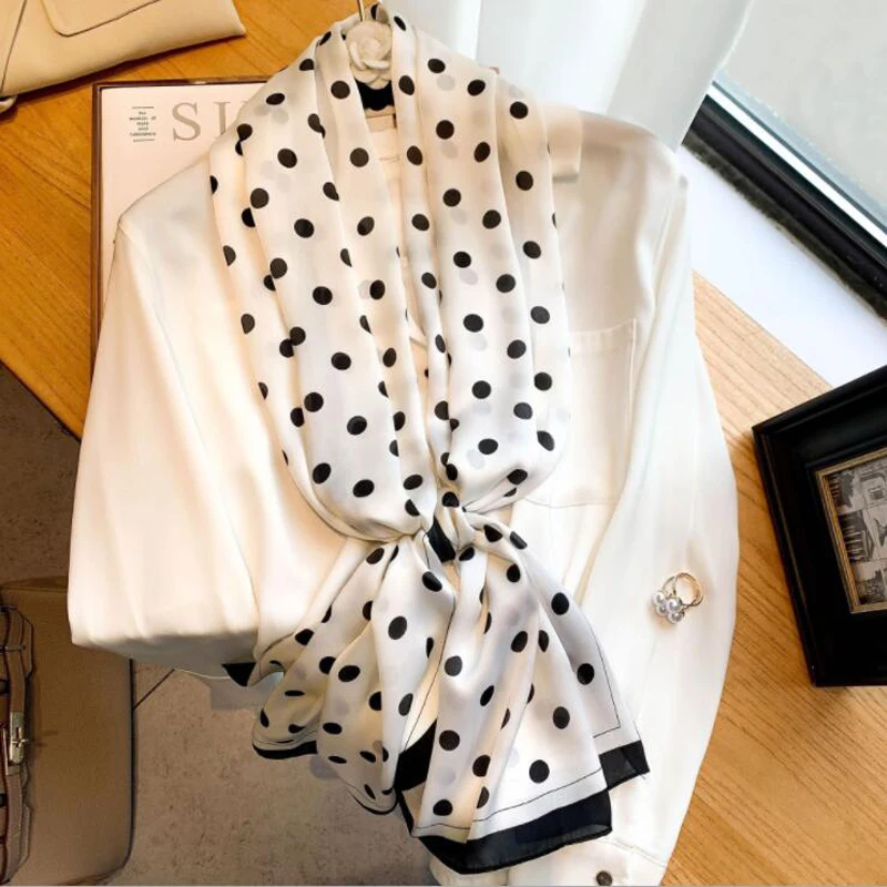 

Luxury Brand Fashion Silk Square Scarf for Women Soft Chiffon Headbands Winter Warm Scarfs Female Shawls and Wraps Scarves Gifts