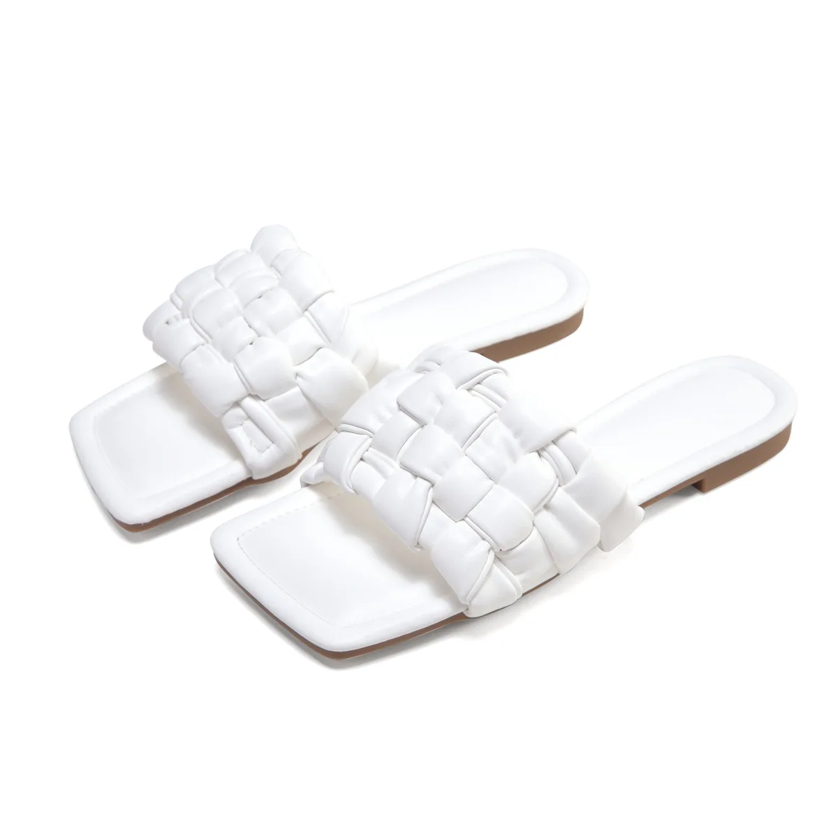 

2021 New Summer Woven Slippers Women Slip On Slides Fashion Brand Square Toe Flat Casual Flip Flops Beach Slippers Slide Sandals
