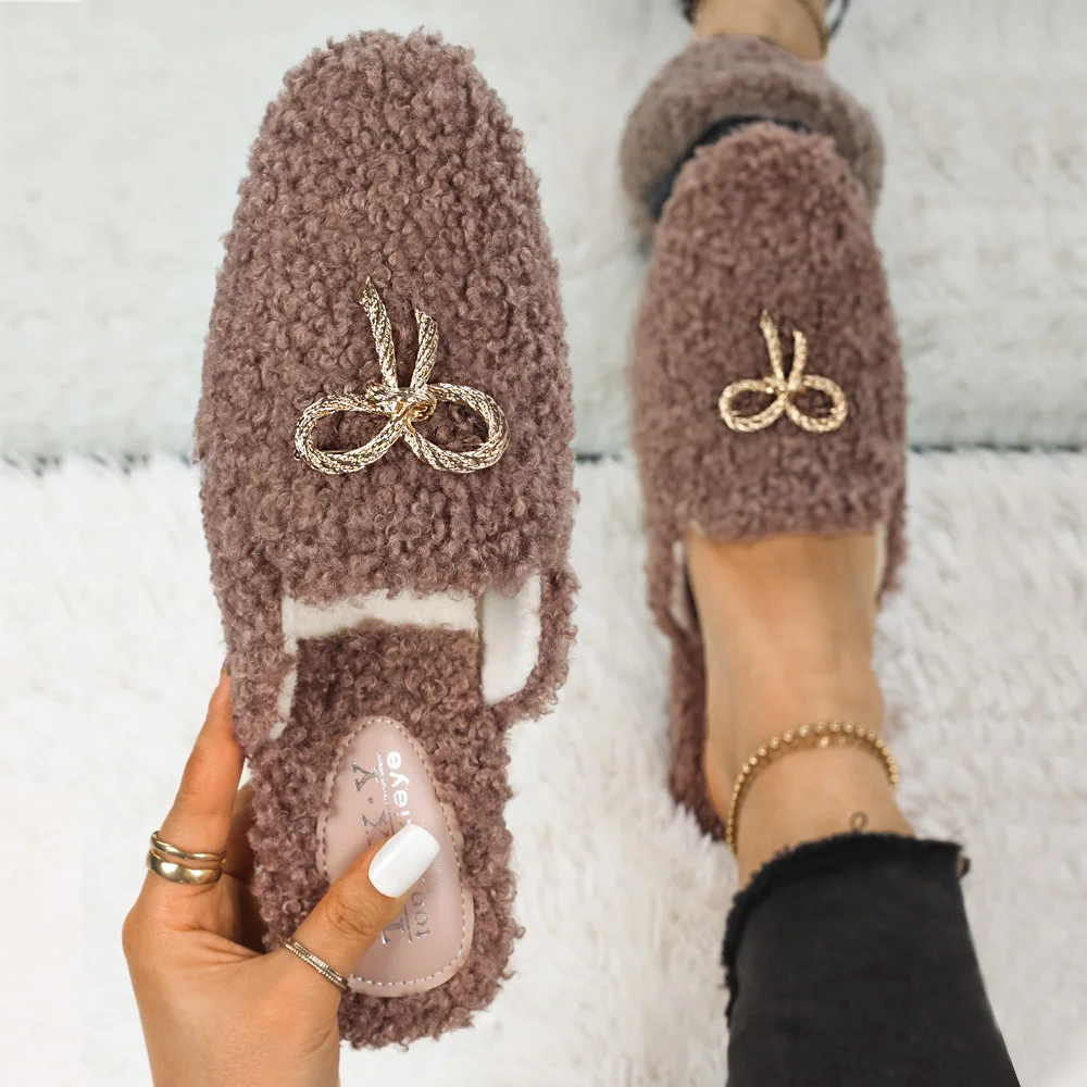 Women's Faux Wool Fur Mules Flats Fashion Loafers Rhinestone Chain Designer Shoes Slippers Pointed Toe Slides Ladies Sandals
