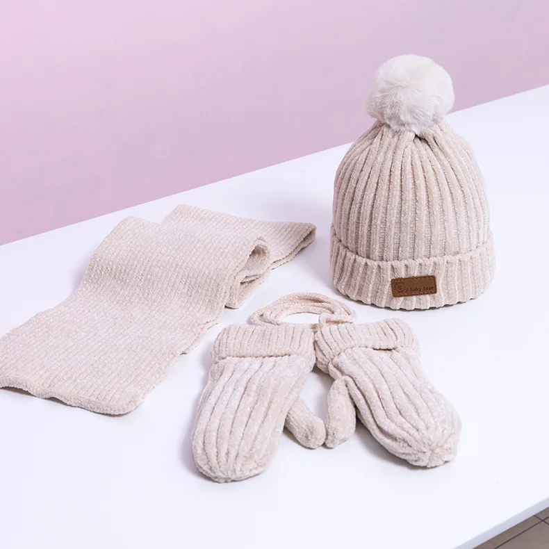 Beige 3Pcs 2 шт./3 шт./компл., детские наборы шарф Шапка Зимняя Теплая Бархатная шапка шарф перчатки для маленьких мальчиков и девочек, костюмы хлопковая шерсть Младенческая шапочка, шапки - Цвет: Beige 3Pcs