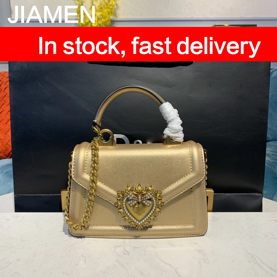 Женские кожаные сумки клатчи с буквенным украшением золотистая маленькая сумка