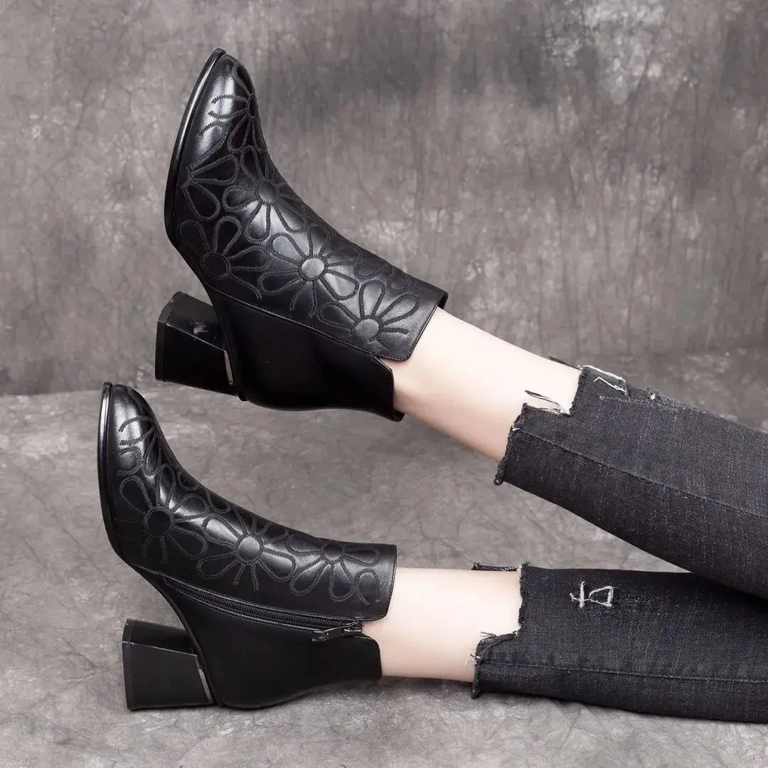 Plus Size 35-42 2021 Hot Woman PU Leather Ankle Boots Fashion Shoes Women Short Winter Warm Boots Platform Heel Footwear