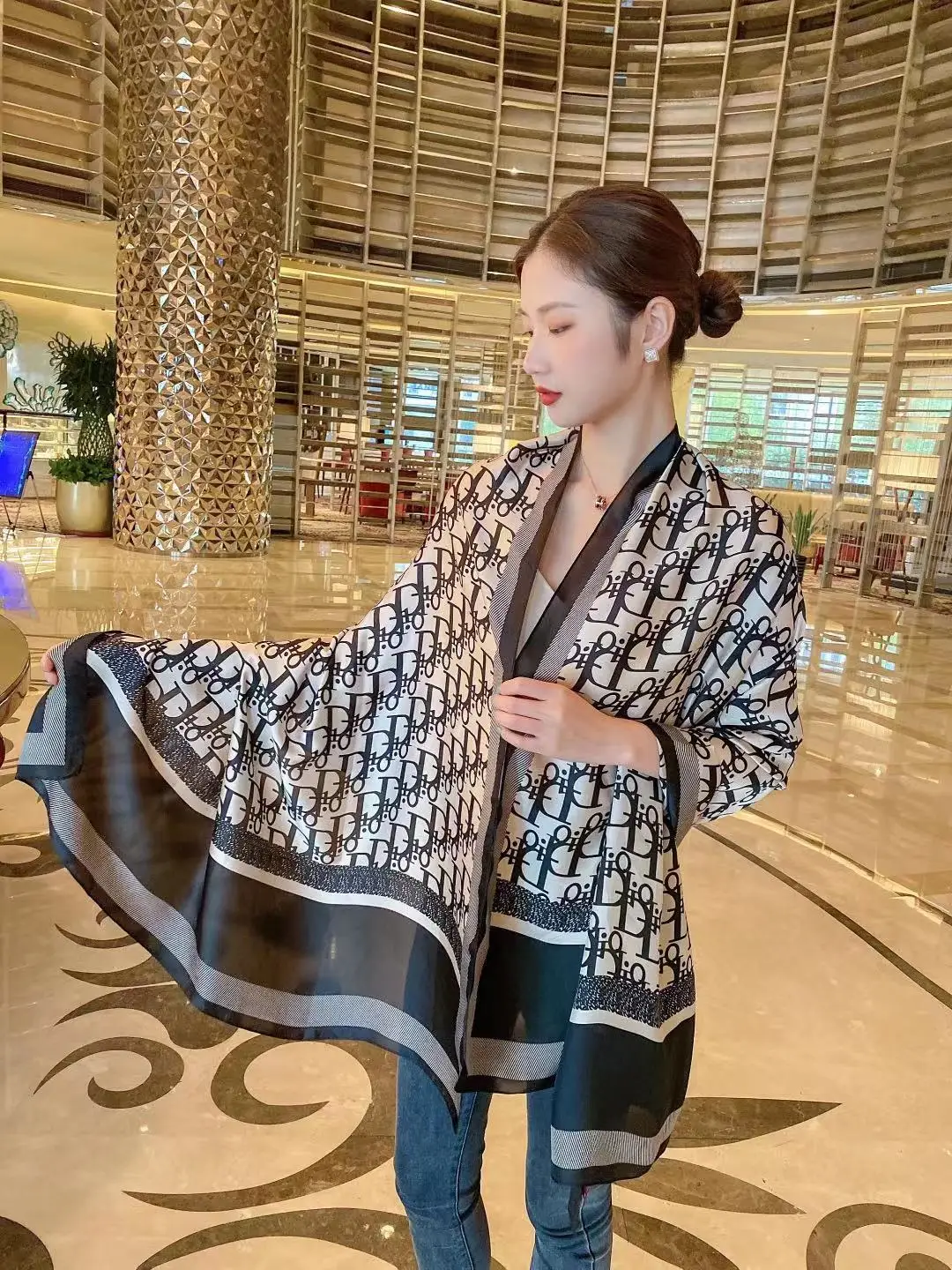 

New Luxury Brand Stripe Silk Large Scarf Women Fashion Geometry Pattern Satin Rectangle Scarve Lady Design Handkerchief 180x90cm