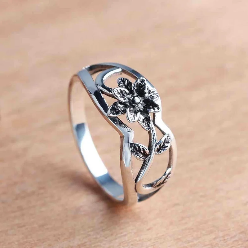 

Retro Make Old Flower Jewelry Popular Hot Sale Floral Hollow Ring Women Christmas Wedding Engagement Party Gifts