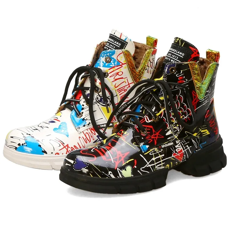 

2019 British style graffiti thick with newspaper pattern personality short boots with students large size women Martin boots