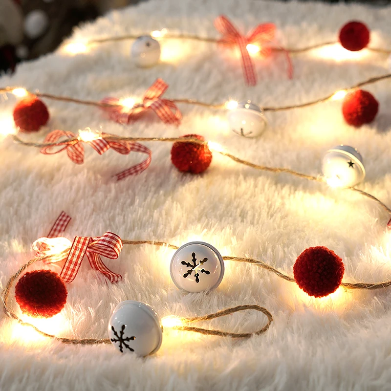 Сказочные сосновые конусы с красными бусинами на батарейке медная проволочная