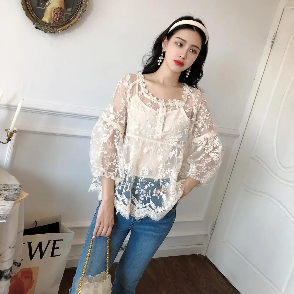 Дворцовый стиль с пышными рукавами ретро Кружевная блуза вышивкой 2020 Новая