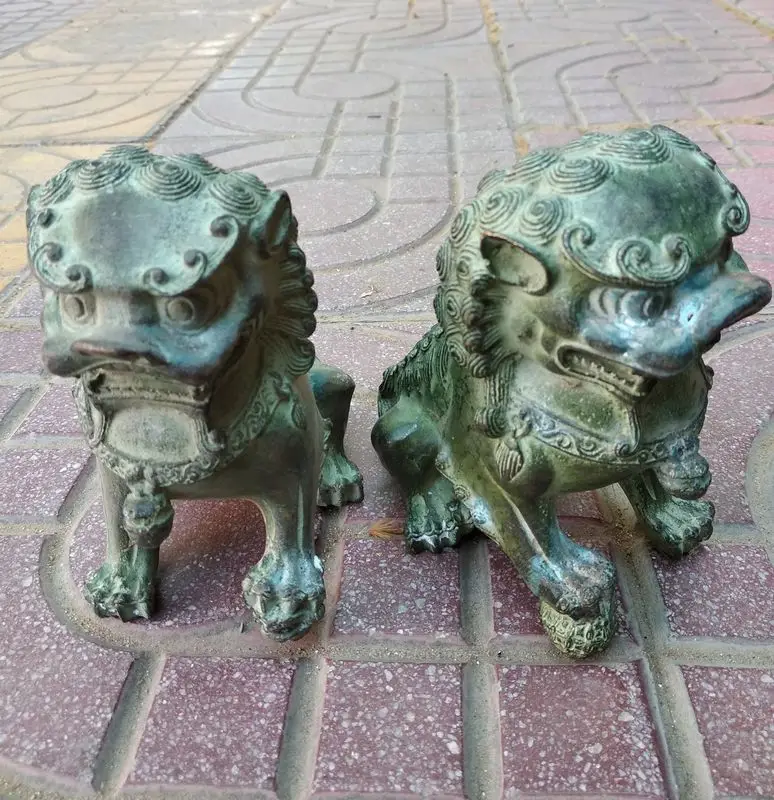 

Бронзовая статуя льва Фортуны чудовища, 2 старых собаки, статуя