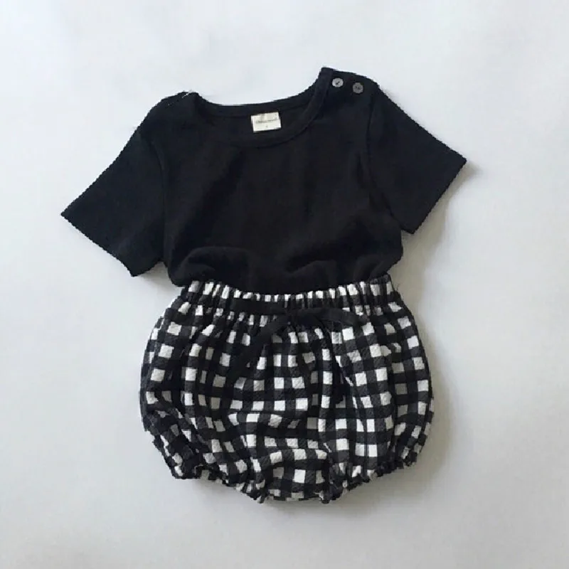 Детский комплект с футболкой летний костюм футболка круглым вырезом и штаны