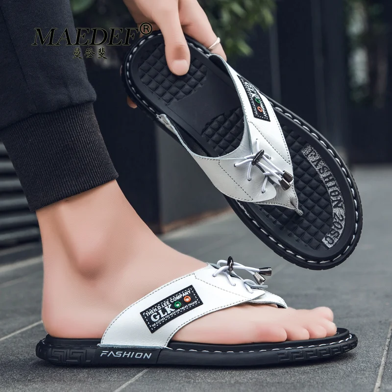 

MAEDEF Fashion Flip Flops Hollow Out Breathable BeachCasual Slip-on Flats Sandals Men Shoes Summer Sandals Slippers Beach Shoes