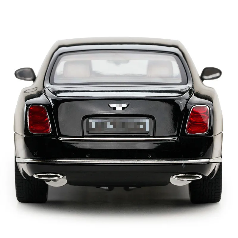 

Simulated 1:18 Large Cast Alloy Car Luxury Car Model Toy Car Openable Door Model Children's Decoration Gift Boy Toys