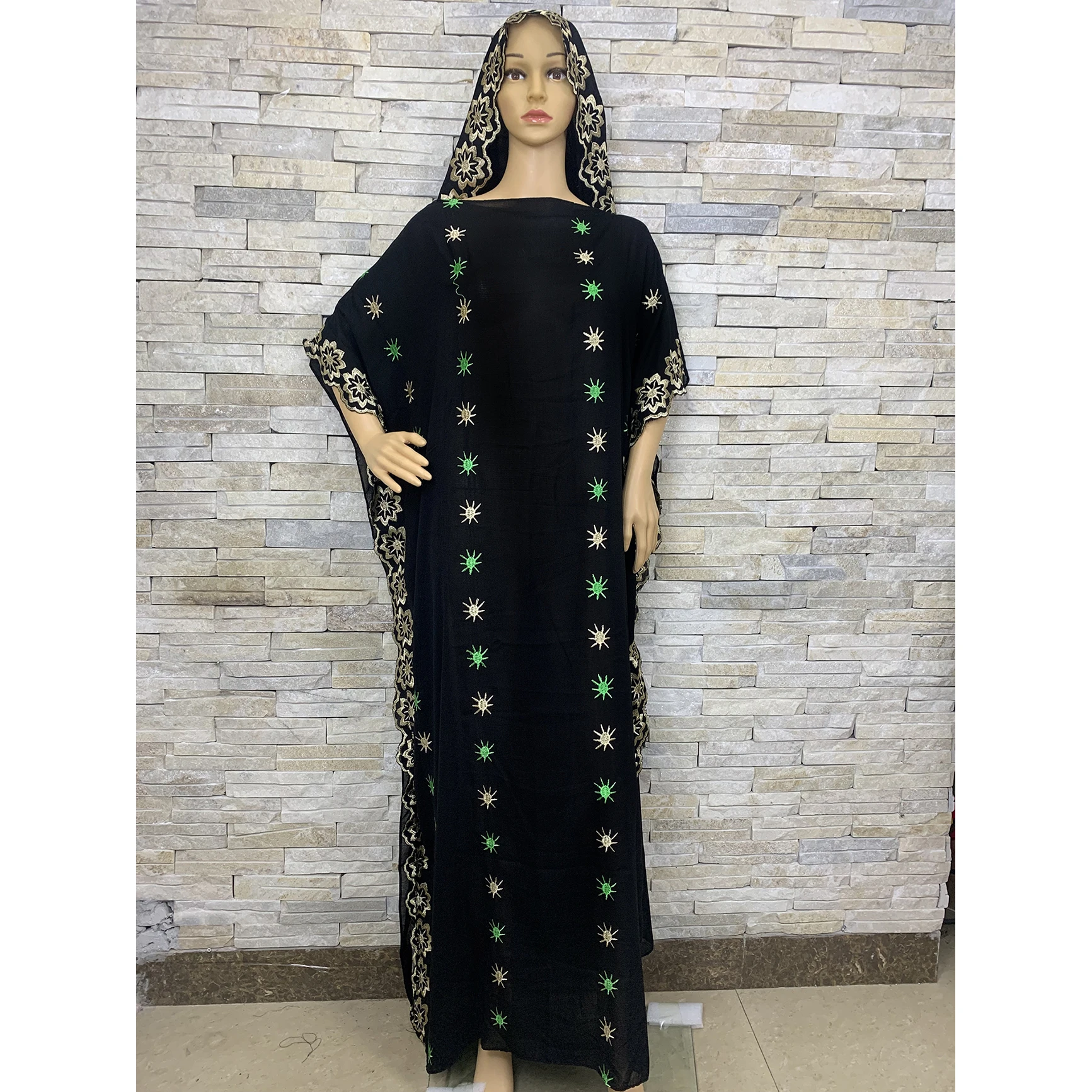 

2021 New Arrival African Embroidery Flower Dresse With Scarf Big Size Women Muslim Embroidery Long Black Lady Clothes LD716