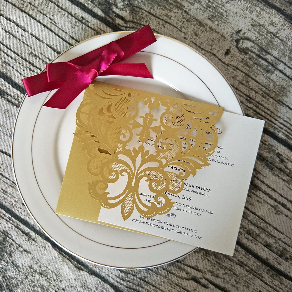 50pc Gold Shimmer Lace Wedding Invitations with Burgundy Ribbon Personalzied Print Laser Cut Quinceanera Invites | Дом и сад