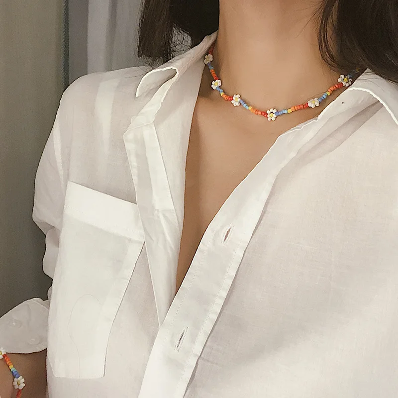 

New Korea Lovely Daisy Flowers Colorful Beaded Charm Statement Short Choker Necklace for Women Vacation Party Jewelry Gift