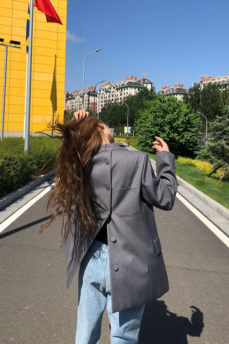 

Autumn 2020 New Korean Fashion Solid Gray Design Suit Retro Back Button Pocket Jacket Fashionable Women Jacket