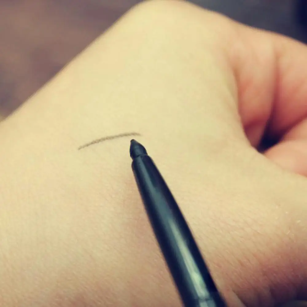 Водостойкая вращающаяся гелевая подводка для глаз Черная Подводка макияж