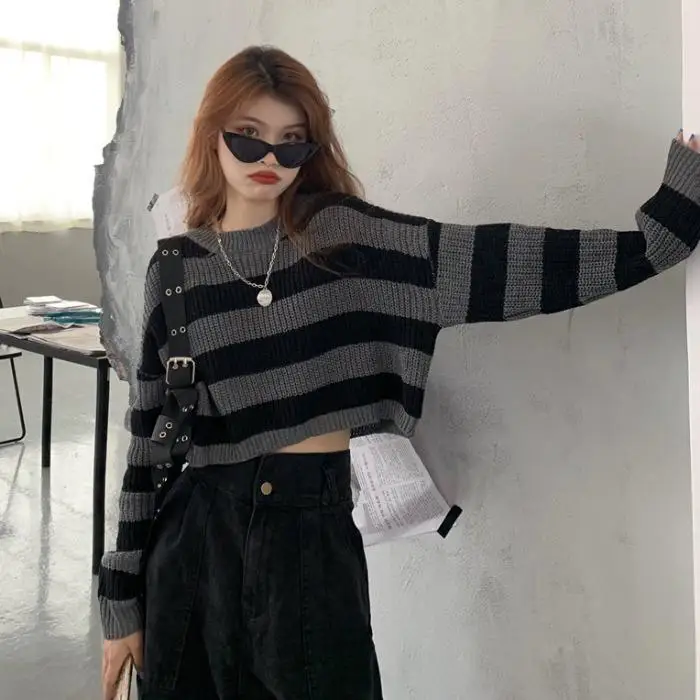 

2020 new autumn short striped long sleeve Pullover crew neck top women's loose Korean sweater