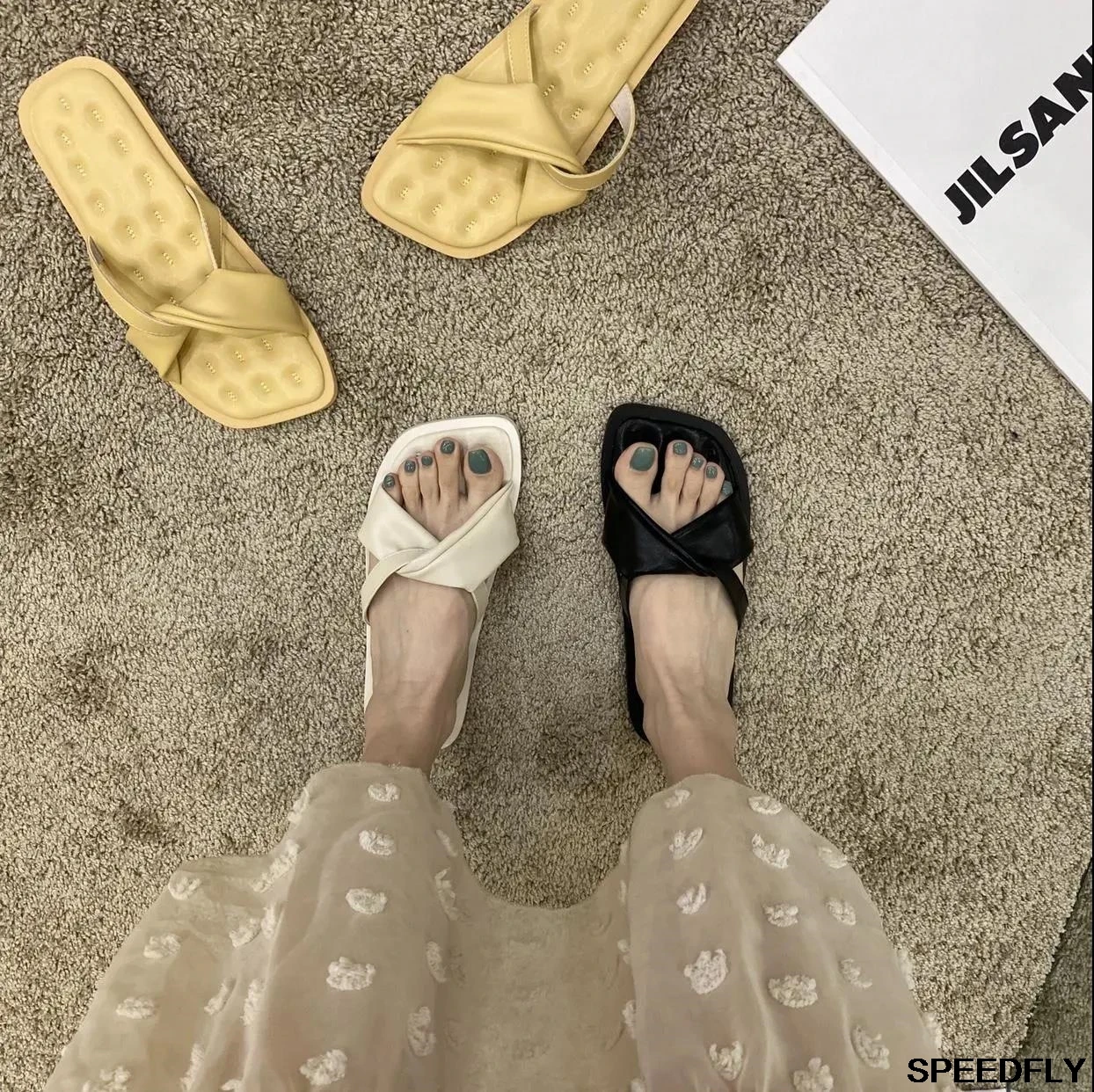 

Sandalen und Hausschuhe frauen Sommer 2021 Neue Koreanische Mode Schuhe, bequeme Flache absätzen Flip-Flops Für Äußere Tragen