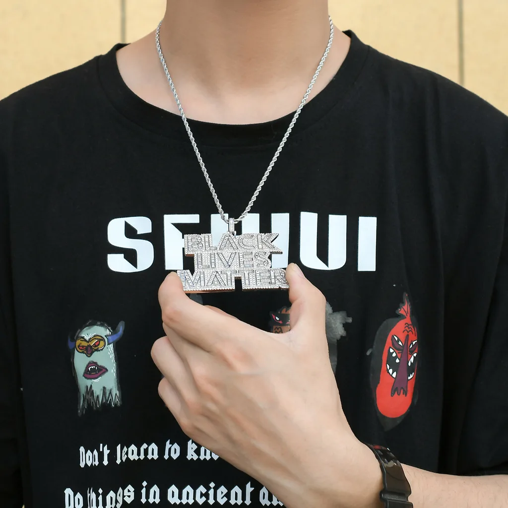 

2020 New Cool BLACK LIVES BATTER Letter Trendy Hip Hop Personality Pendant Necklace Men And Women Party Personality Jewelry