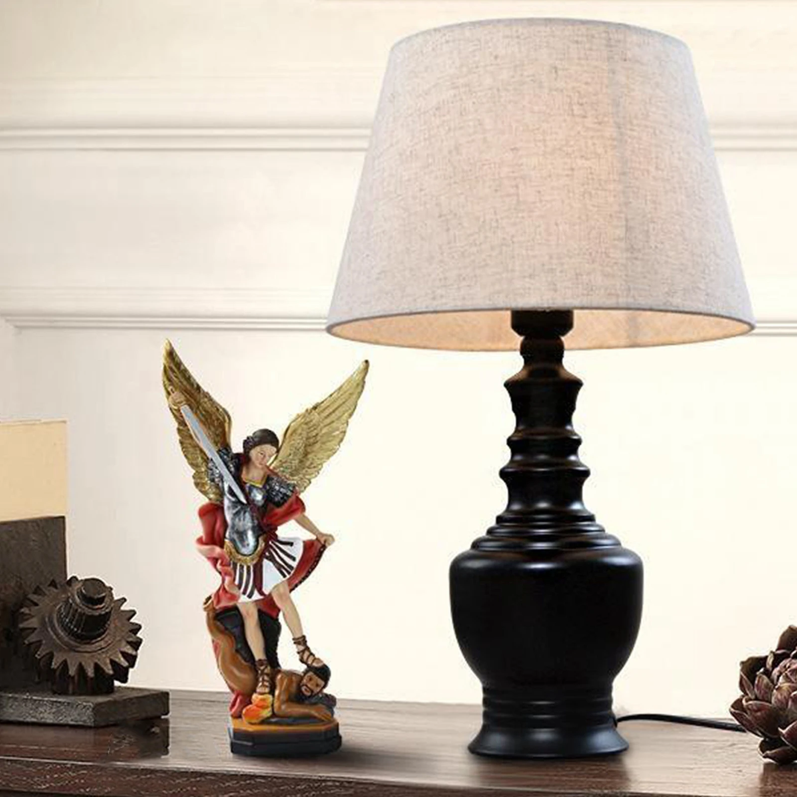 

Ретро-статуя католической церкви, семейная офисная настольная декорация, новоселье, рождественские подарки