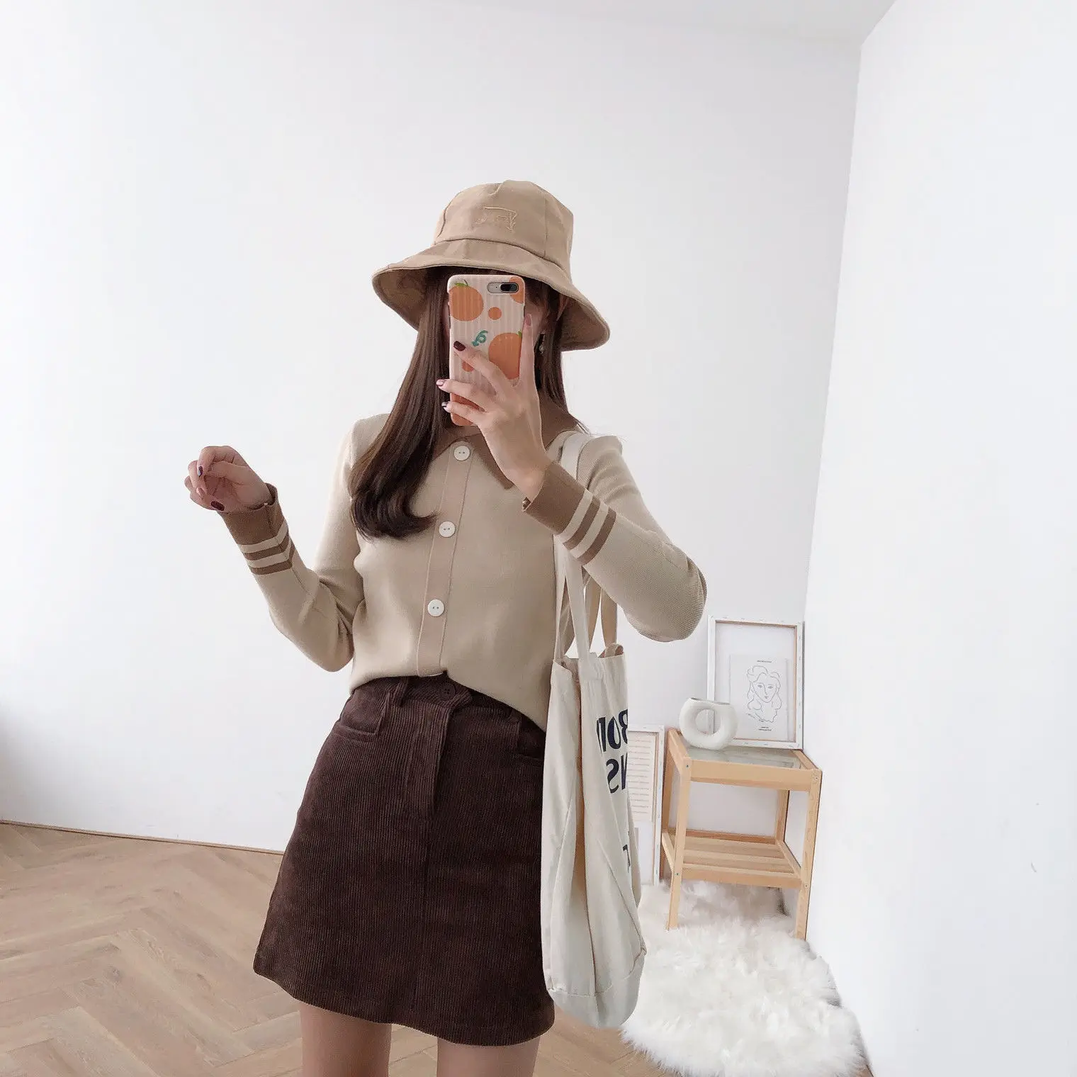 Женский трикотажный пуловер с контрастными цветными вставками | Женская одежда