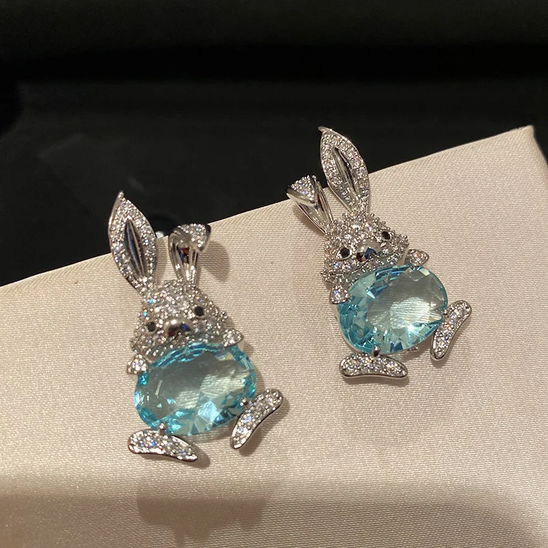 

Женские фианиты в виде животных, серьги с кроликами