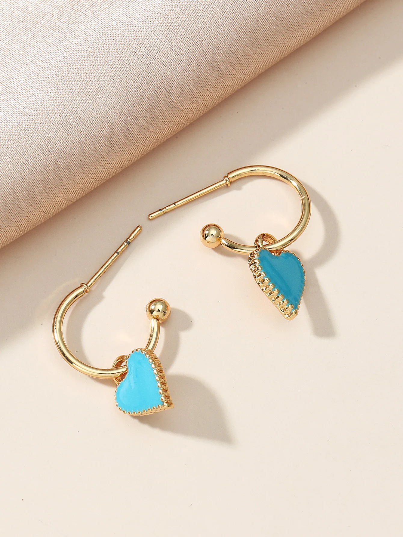 

2021 Summer New Korean Style Cute Women's Stud Earrings Red Blue Geometric Heart Dangle Earrings Female Love Jewelry Accessories