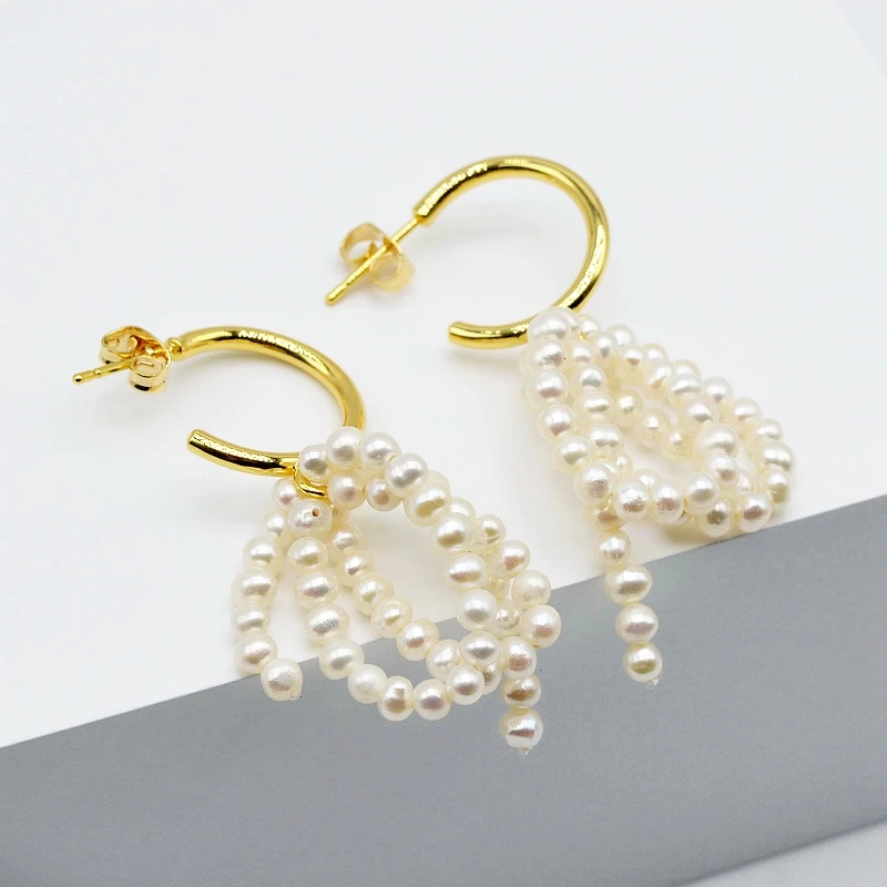 

Cutting-edge fashion earrings, small white pearls 3.5 mm in diameter, handmade ideas, ladies earrings, pearl flower earrings