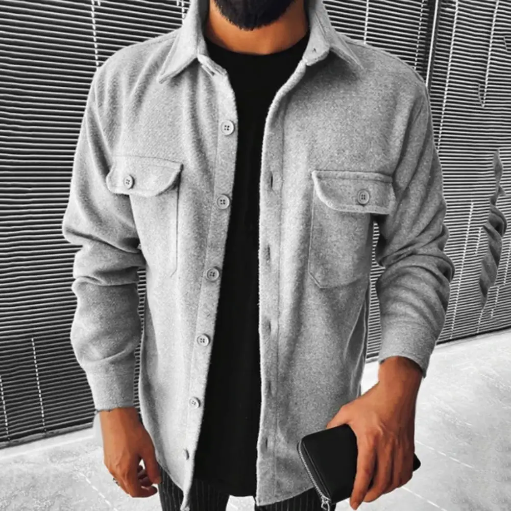 

Мужская клетчатая рубашка с длинным рукавом и отложным воротником