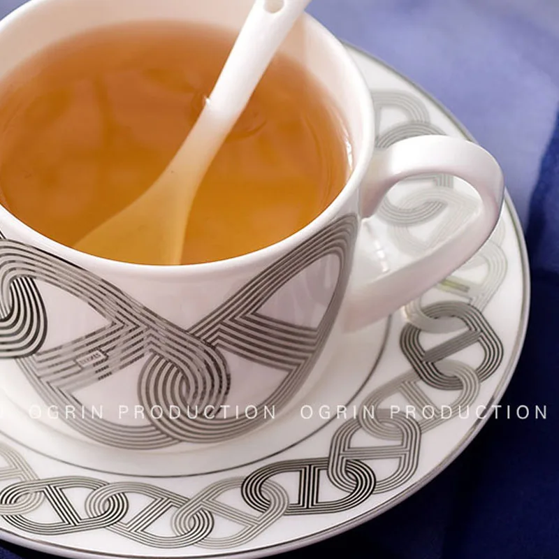 2021 VIP Прямая поставка элегантная Золотая кофейная чашка H Mark высшего класса из