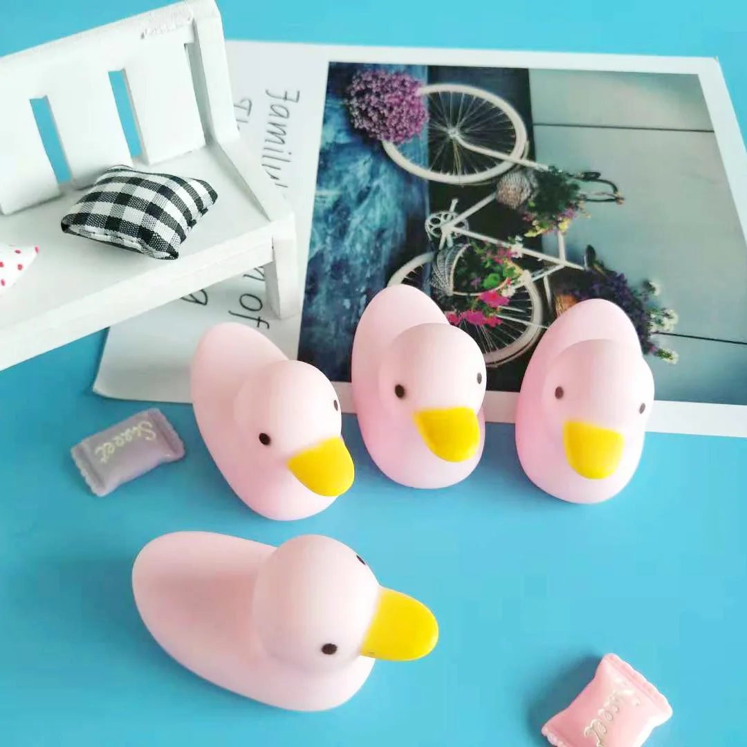 

Baby Pink Duck Mini Bath Toys Vinyl Children's Educational Wholesale