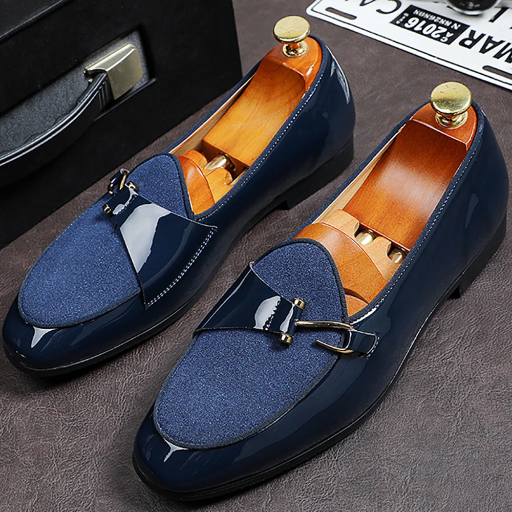 New Fashion Trend Daily Shoes For Men 2021 Patent Leather Stitching Suede Metal Hook Decoration Male Comfortable Casual Loafers