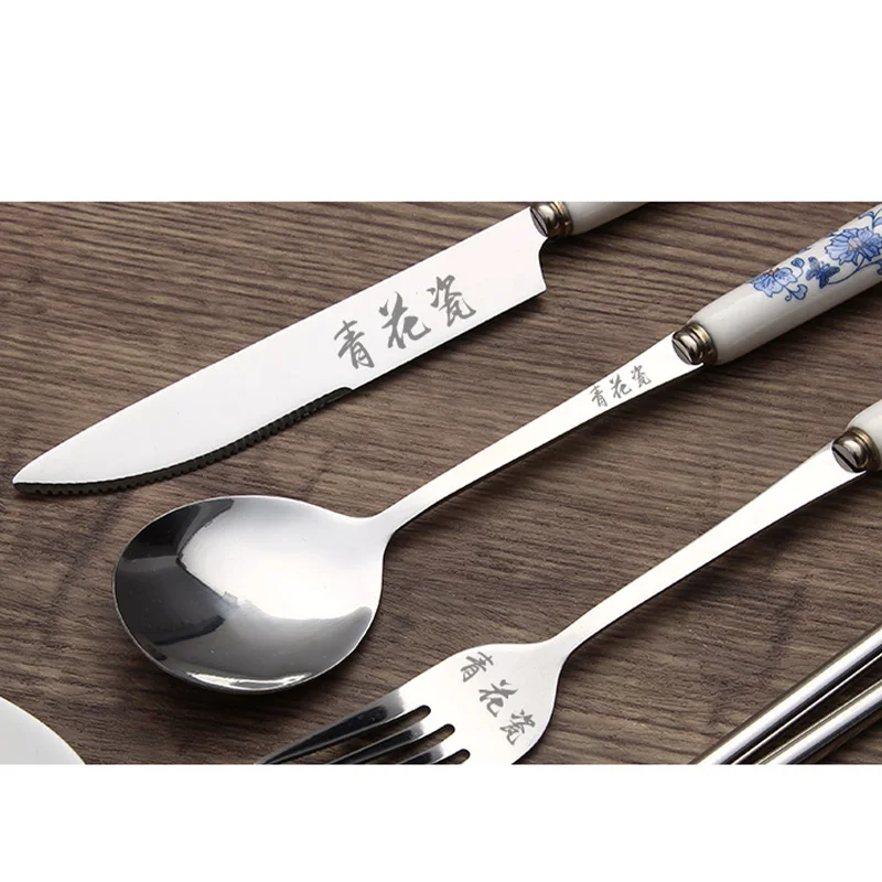 

Винтажная китайская сине-белая фарфоровая посуда, 8 шт., настольный нож, вилка, ложка и палочки для еды, набор для рисования, роскошный подаро...
